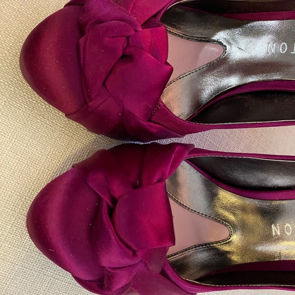 Paris Hilton Stilettos - Picture 3 of 7